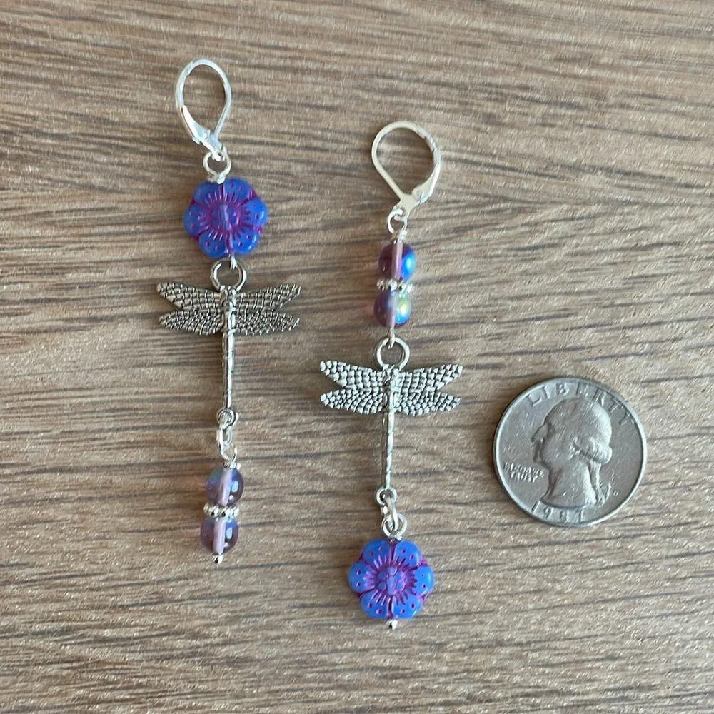 HAND CRAFTED PIERCED EARRINGS DRAGONFLIES FLOWERS PURPLE SILVER Sardine Fish - Picture 8 of 12